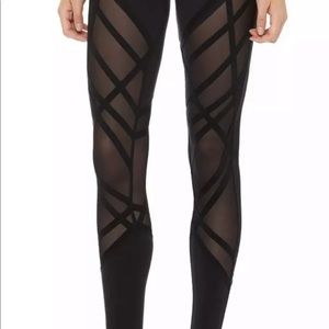 NWT Alo High Waist Stirrup Medium